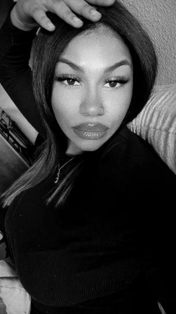 Solone, 26  female escort, Spokane