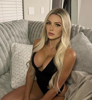 Lola, 26  female escort, Spokane