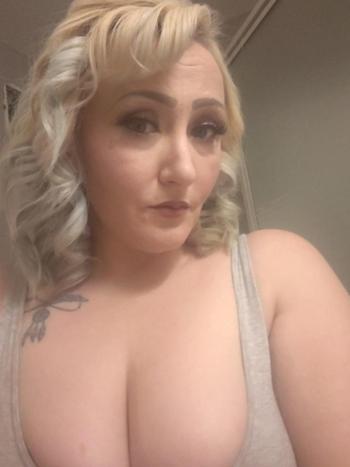 Kimi, 30  female escort, Spokane